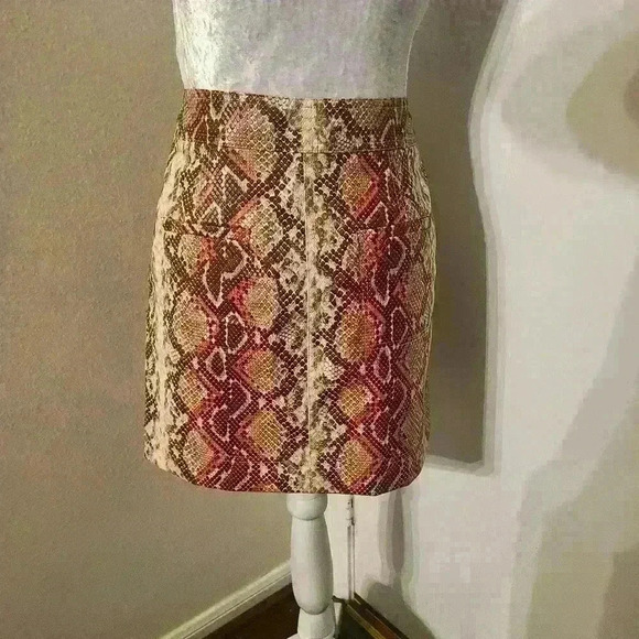 MARIE OLIVER snake print mini skirt size 4 - Picture 8 of 9